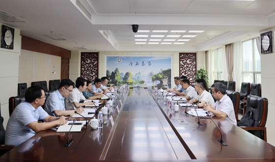 柳州市副市长陈文敏到自治区气象局交流对接工作