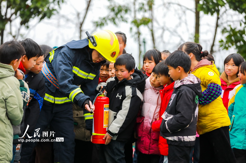 贵州黔西：学习消防安全知识