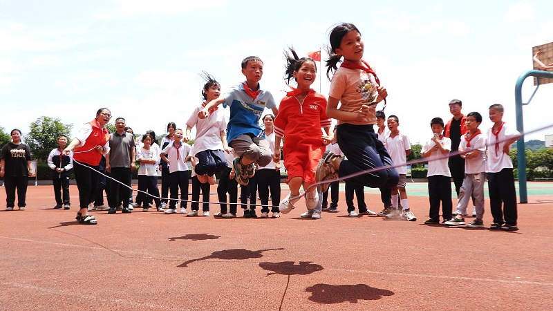 Xi emphasizes all-round development of children