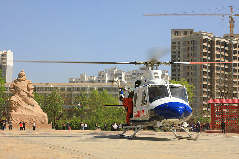 富县建成首个应急救援直升机起降点并完成试飞