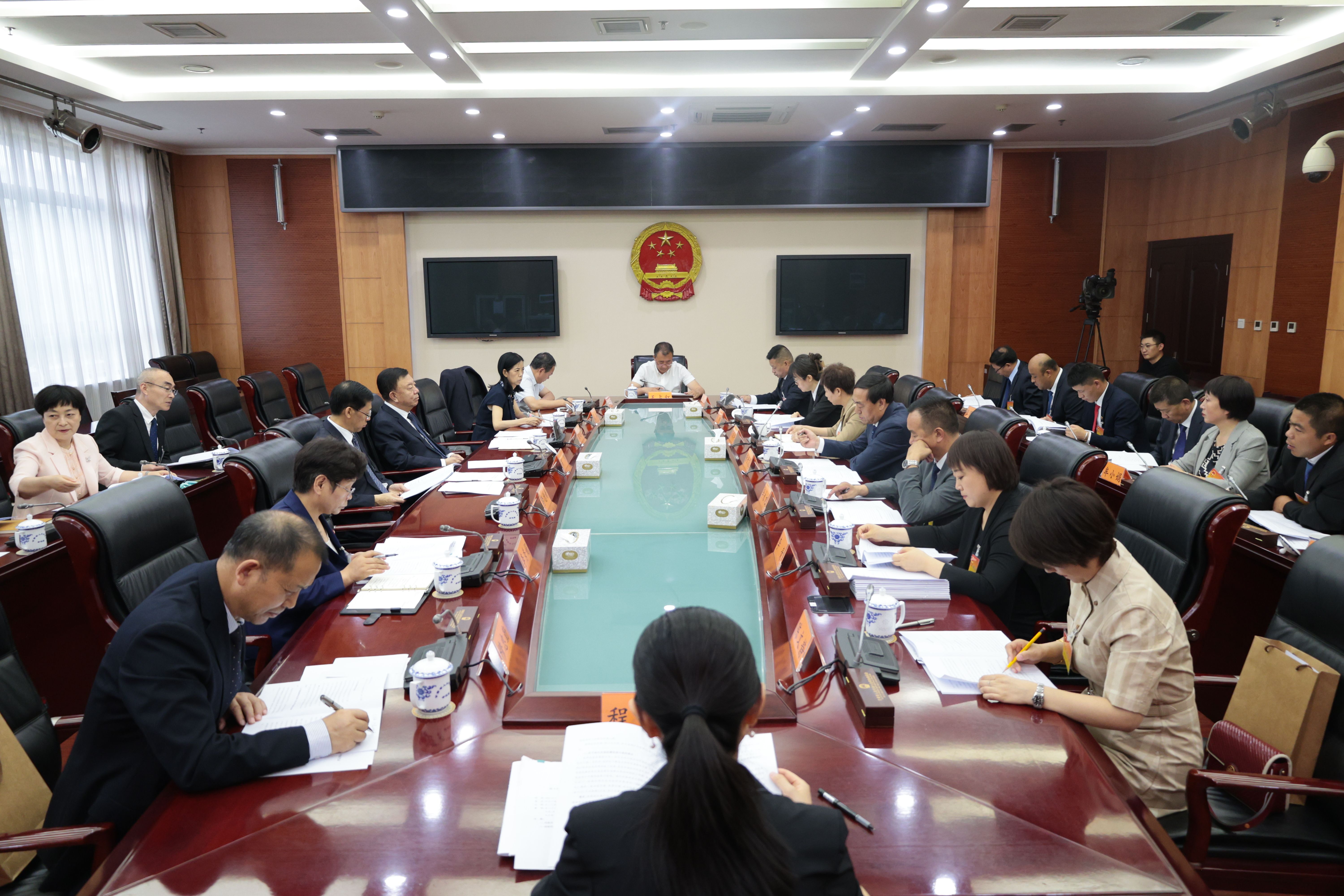 5月28日，甘肃省十四届人大常委会第九次会议列席代表座谈会在兰州召开.