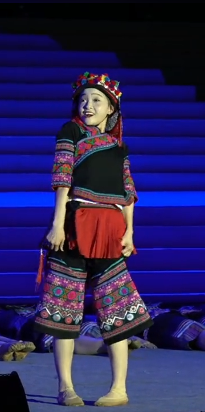河池市第三届文化旅游发展大会文艺晚会节目舞蹈《幸福跺跺脚》