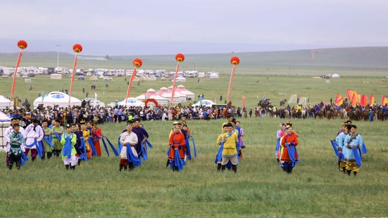 内蒙古旅游那达慕点燃盛夏激情