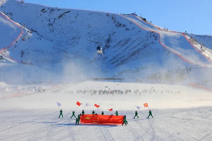 擦亮“中国雪都”金字招牌 建设世界级冰雪旅游目的地